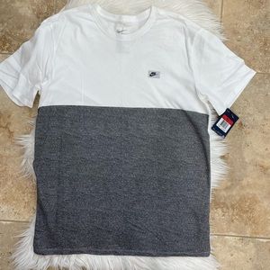 Nike Tee Size Large NWT!